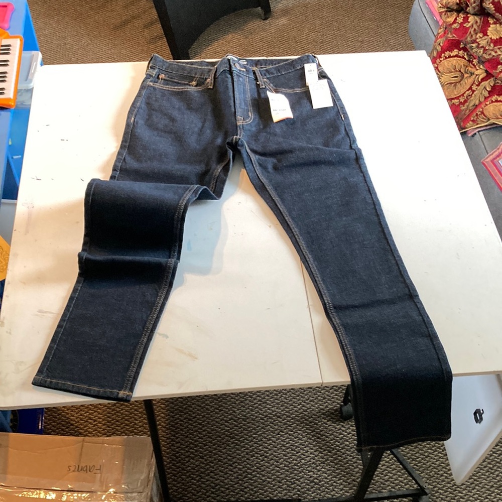NWT Old Navy Skinny Jeans Dark Wash